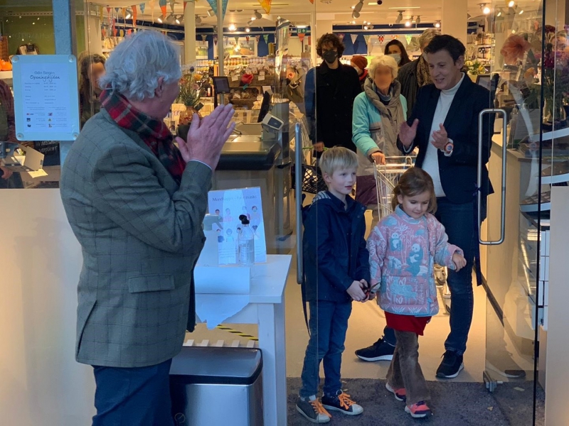 Nieuwe winkel in Bergen officieel geopend