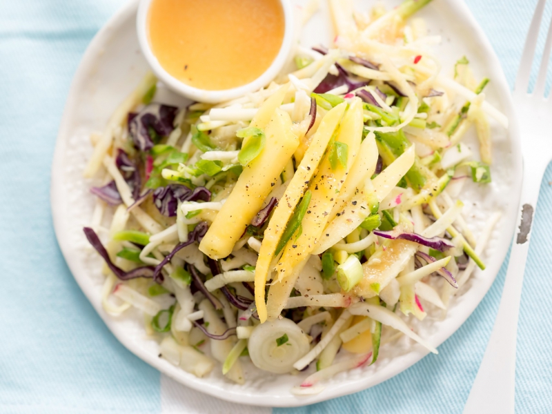 Chinese koolsalade met mango en kokos