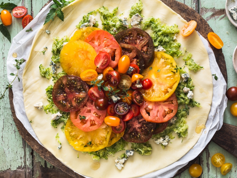 Tomaten & courgette pizza