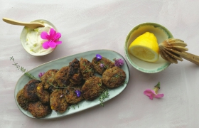 Auberginefritters met citroenaïoli