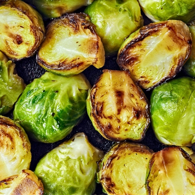 Geroosterde spruitjes met knoflook