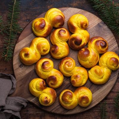 Saffraanbroodjes 