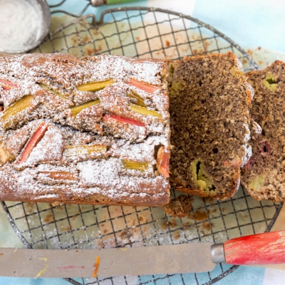 Rabarberbrood van volkoren speltmeel