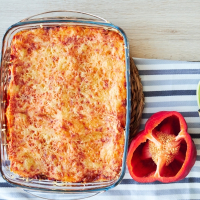 Paprika-groenselderij ovenschotel