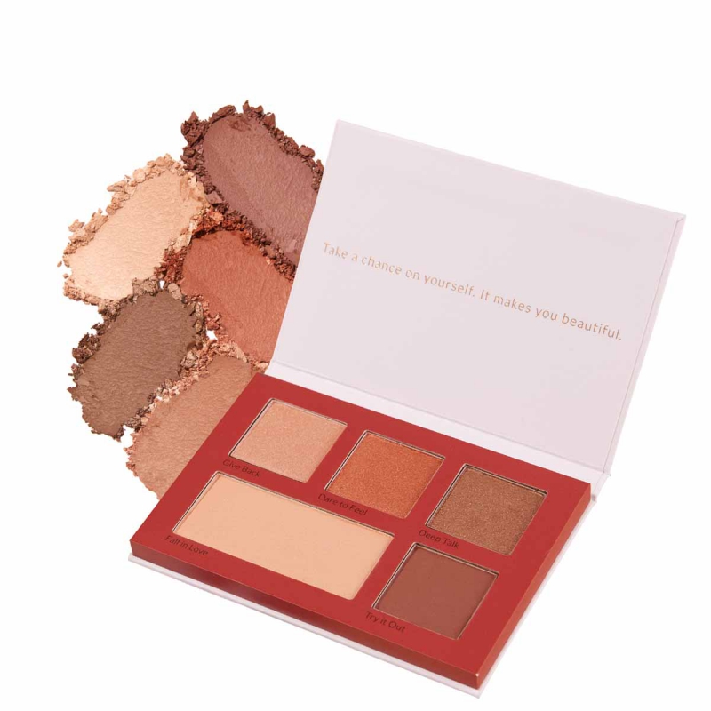 Eyeshadow experiencing life