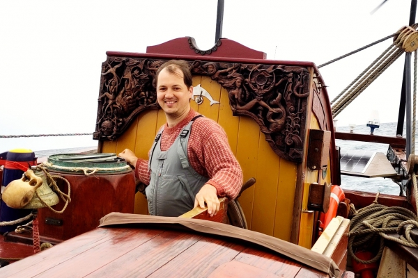 Collega Auke Haring vaart mee op zeilschip Tres Hombres.