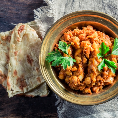 Curry met koolrabi, zoete bataat en spinazie