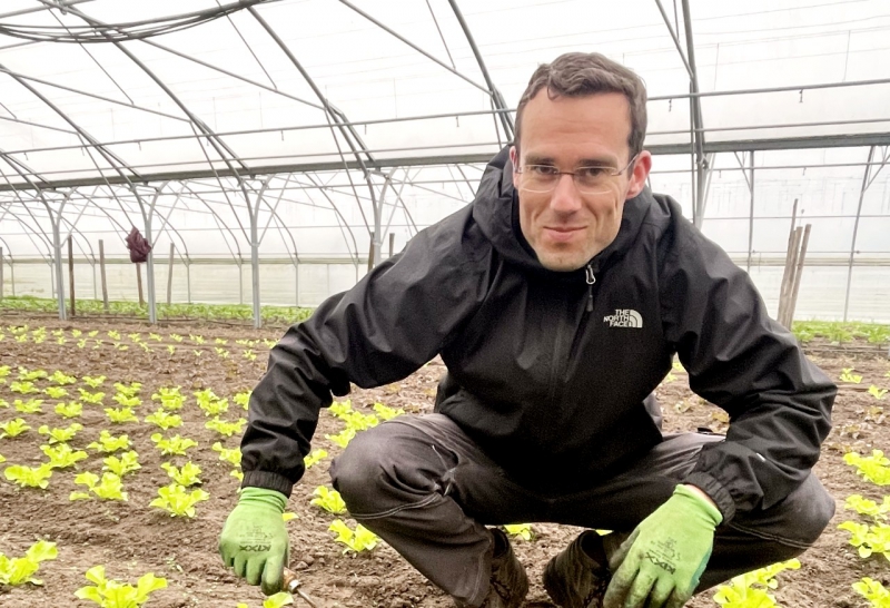 Jeroen was 8 jaar online gokker. Nu loopt hij stage op een biodynamische boerderij.