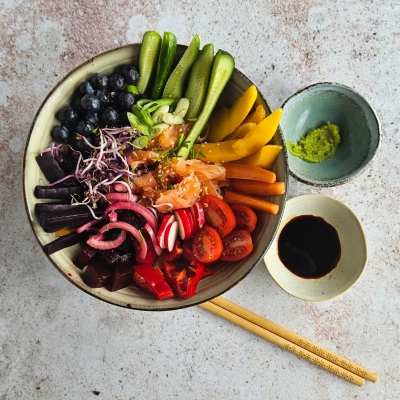 Rainbow poké bowl