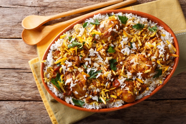 Iraakse Biryani rijstgerecht met kip