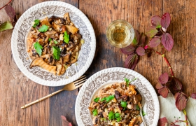 Orzotto met paddenstoelen, aardpeer en bergkaas