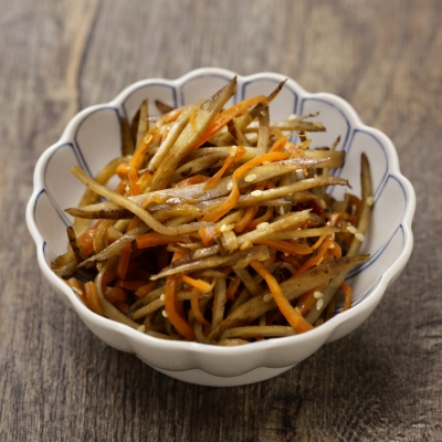 Kinpira met kliswortel en wortel