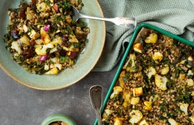 Ovenschotel met geroosterde spelt, bloemkool en panir