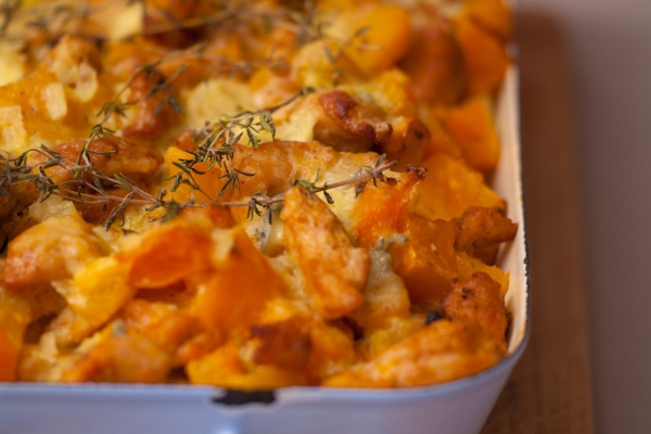 Ovenschotel met spelt, pompoen en palmkool