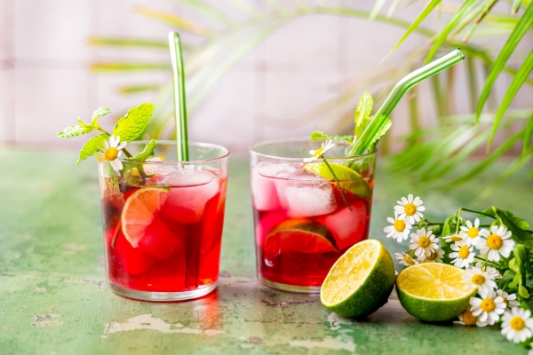 Hibiscus-kamille spritz