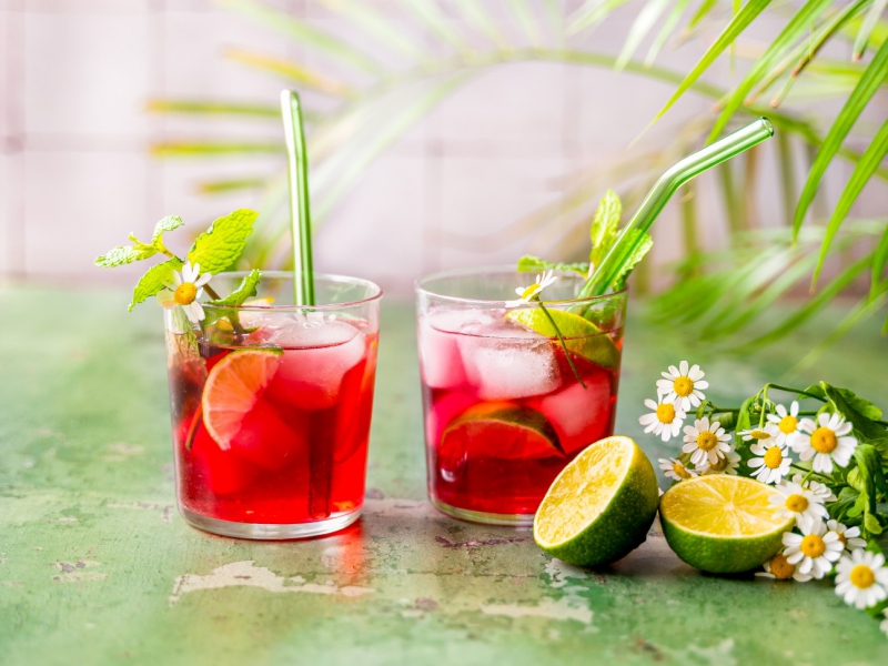 Hibiscus-kamille spritz