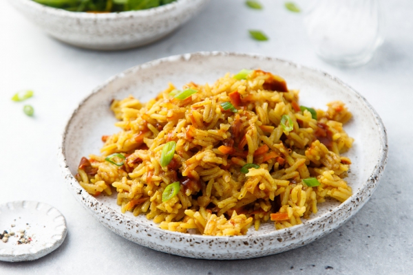 Nasi met wortel en spitskool