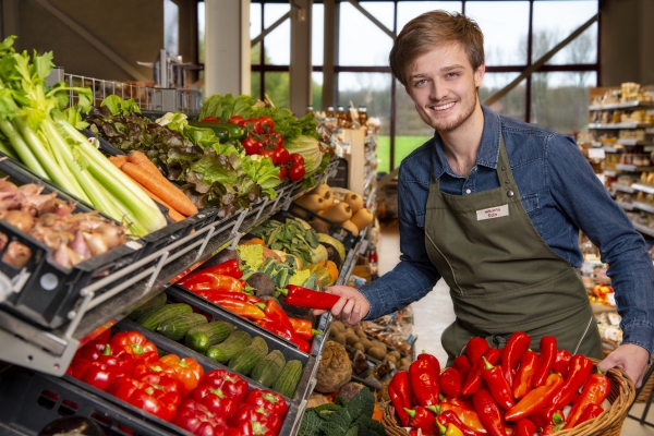Winkelmedewerker I Haarlem