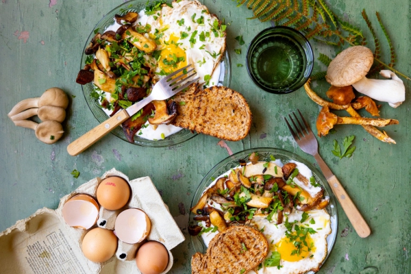 Herfstige çilbir met paddenstoelen, truffelolie en knoflook-yoghurt