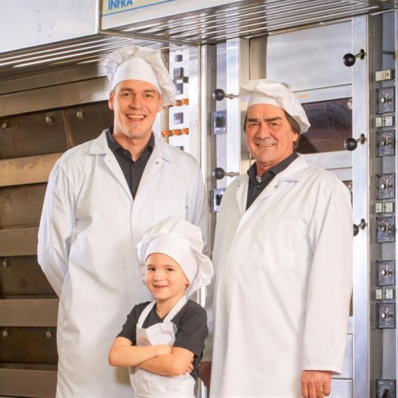 Zonnemaire: brood bakken voor Odin