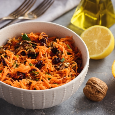 Wortelsalade met studentenhaver