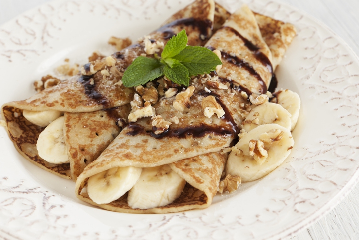 Bananenpannenkoekjes met sinaasappel-chocoladesaus