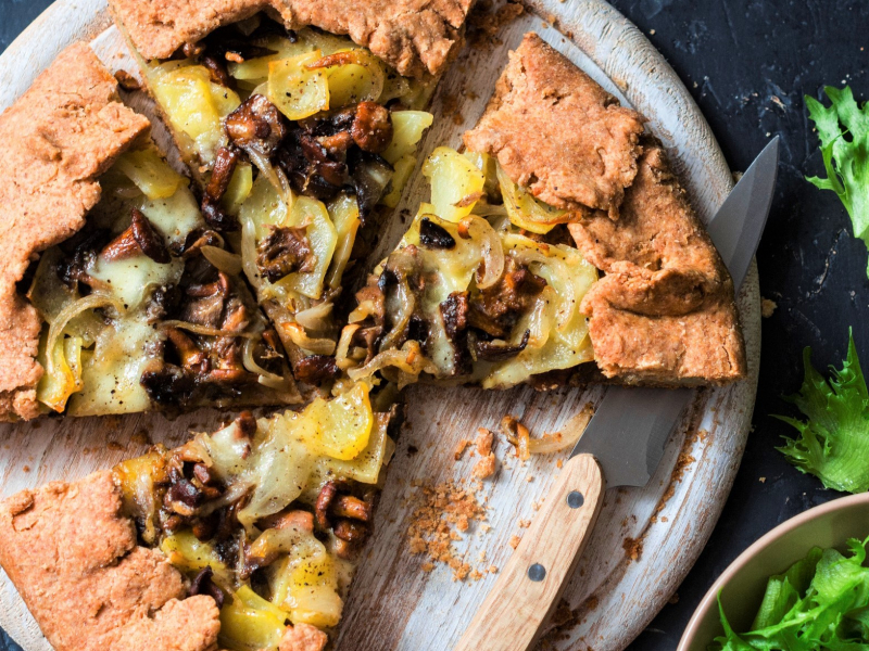 Galette met aardappel en paddenstoelen