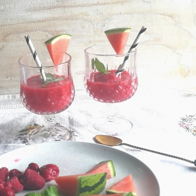 Frosé met zomerfruit